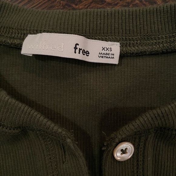Wilfred Free Aritzia Mavis shirt green - Picture 4 of 4
